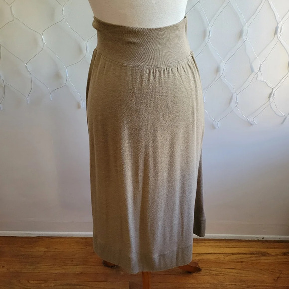 James Perse Mini Skirt / Stretchy / Putty Color Size (3) Large - Picture 1 of 5